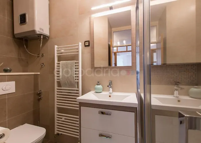 Jose Апартаменти Макарська